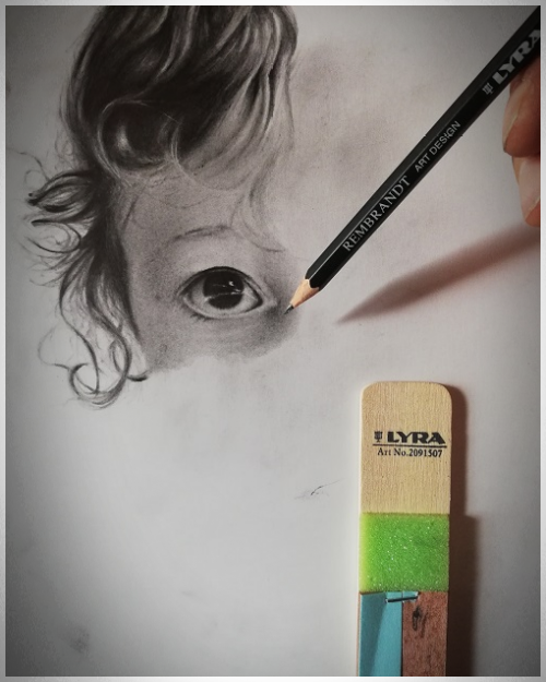 Disegno iperrealistico con Arte a matita